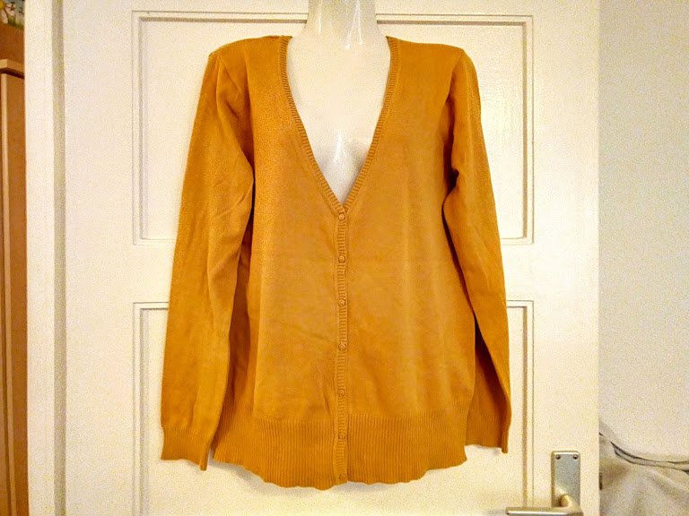 Sehr schöner Pullover von Janina in Cardigans Style 