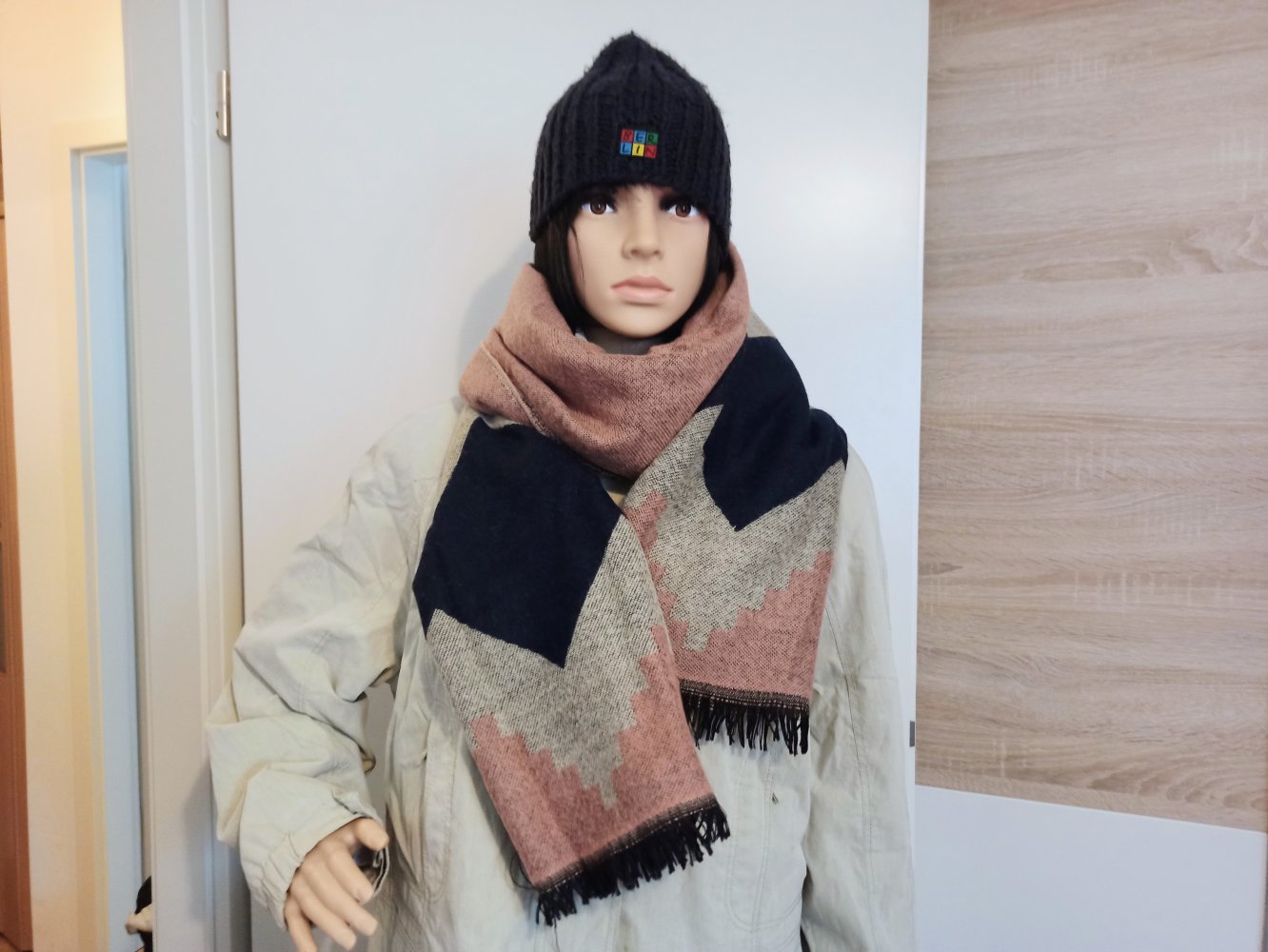 Schöner Mütze mit Schal blau/beige/grau