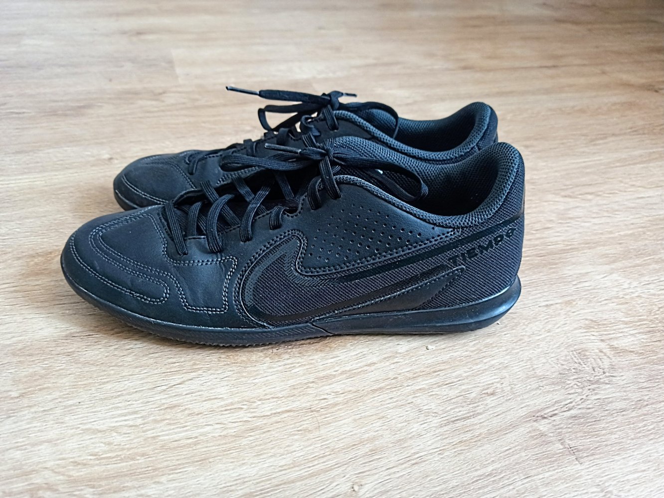 Sehr schöne Sneakers in schwarz von Nike
