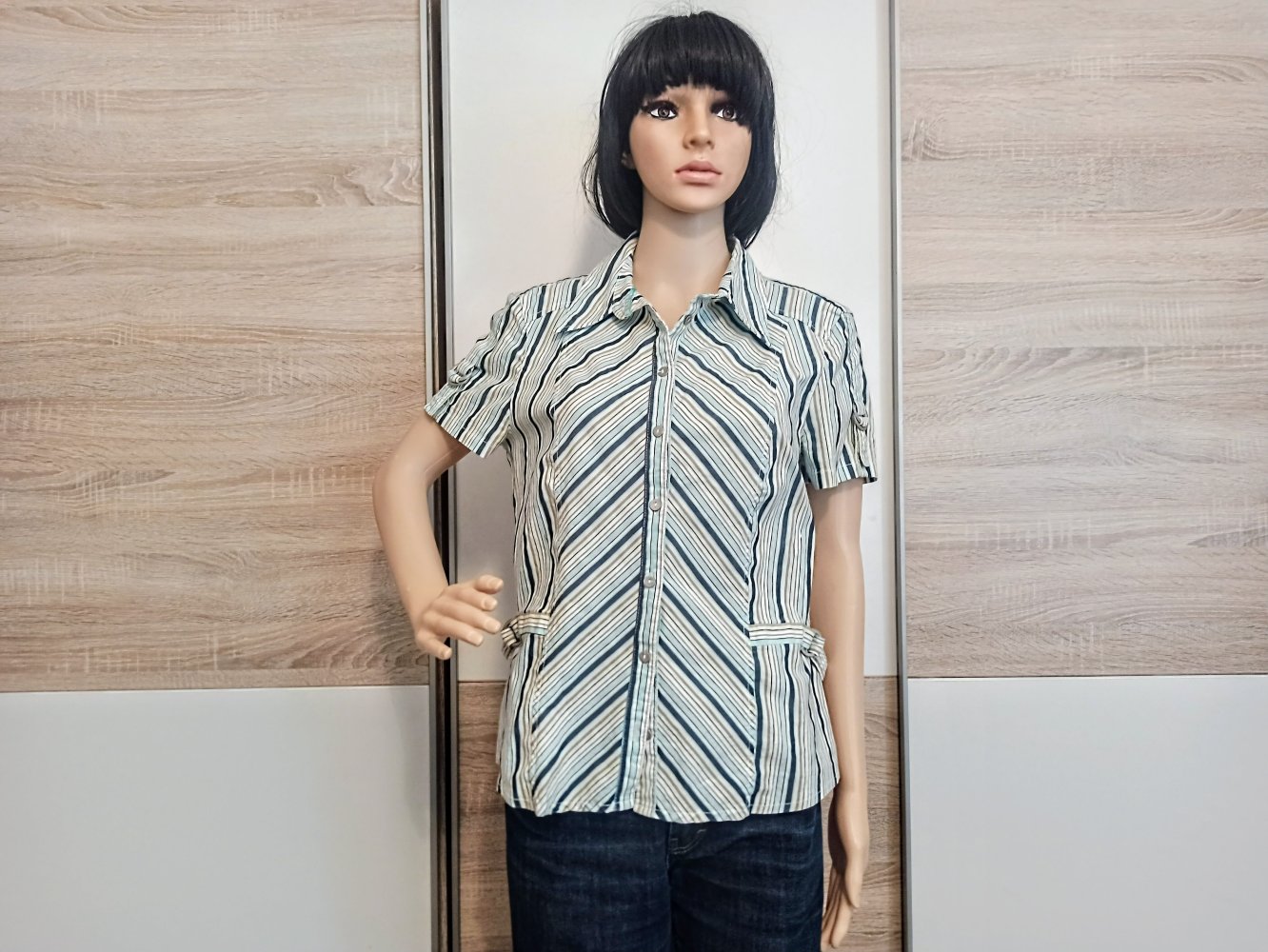 Schöne gestreifte Bluse in blau/marienblau/grün/weiß von Bonita