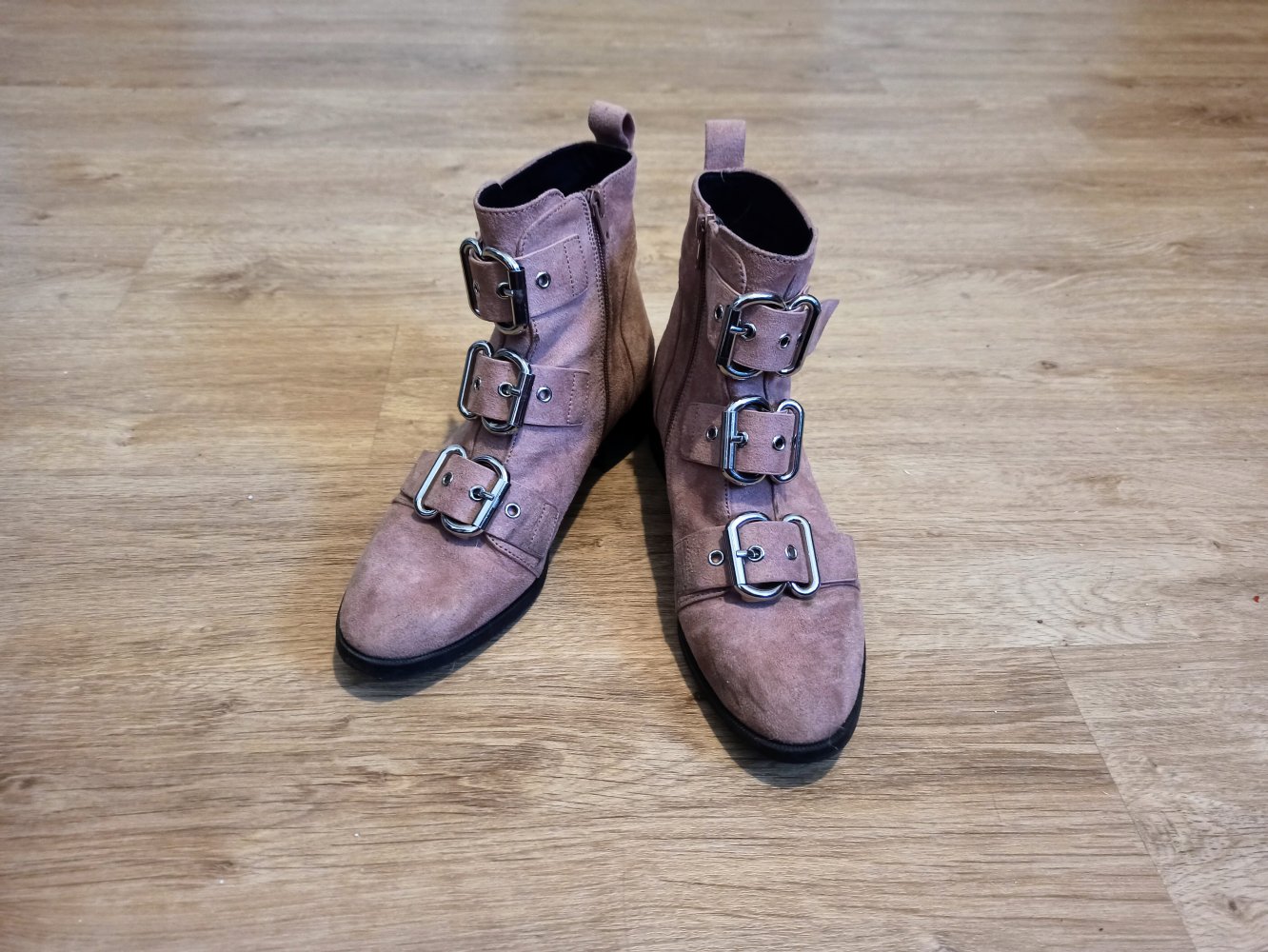 Tolle Stiefeletten in Rosa von Only