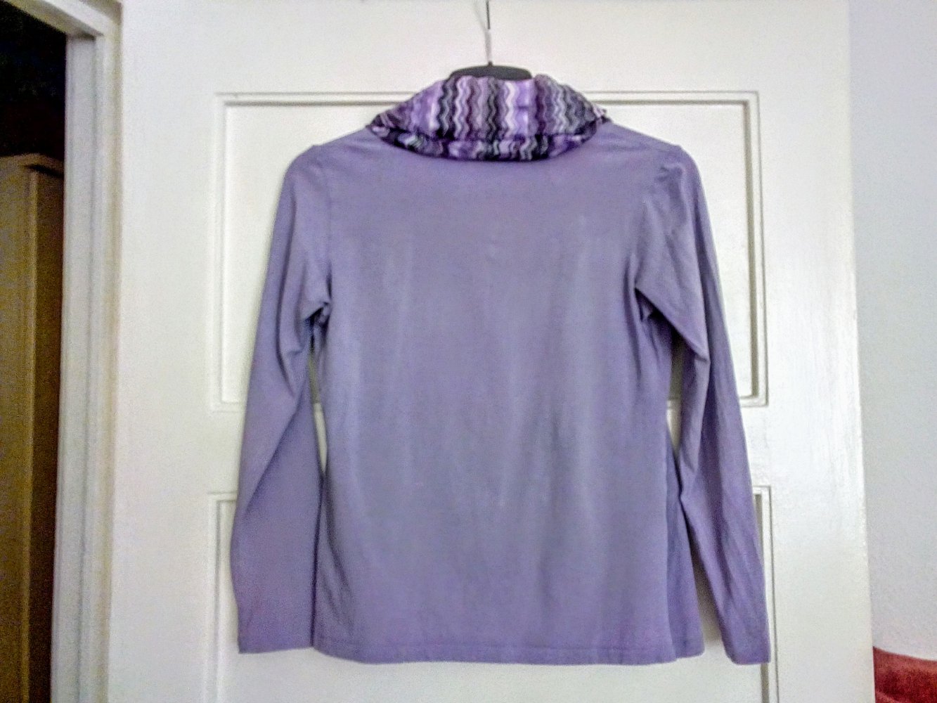 Sehr schönes Langarm-Shirt in in zartes Lila 