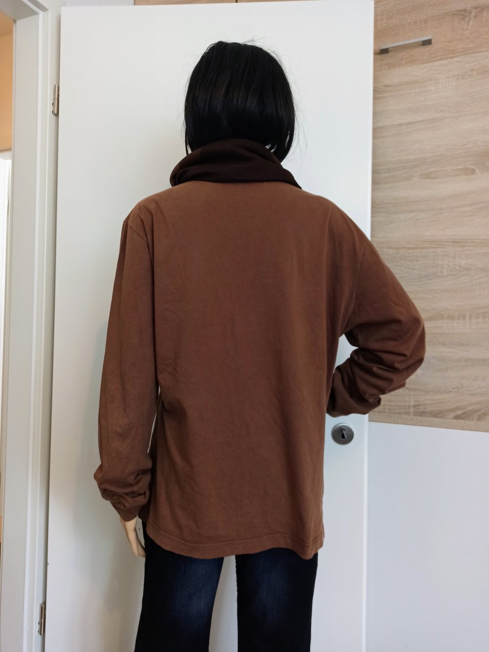 Schöner Langarm-Shirt in braun von review