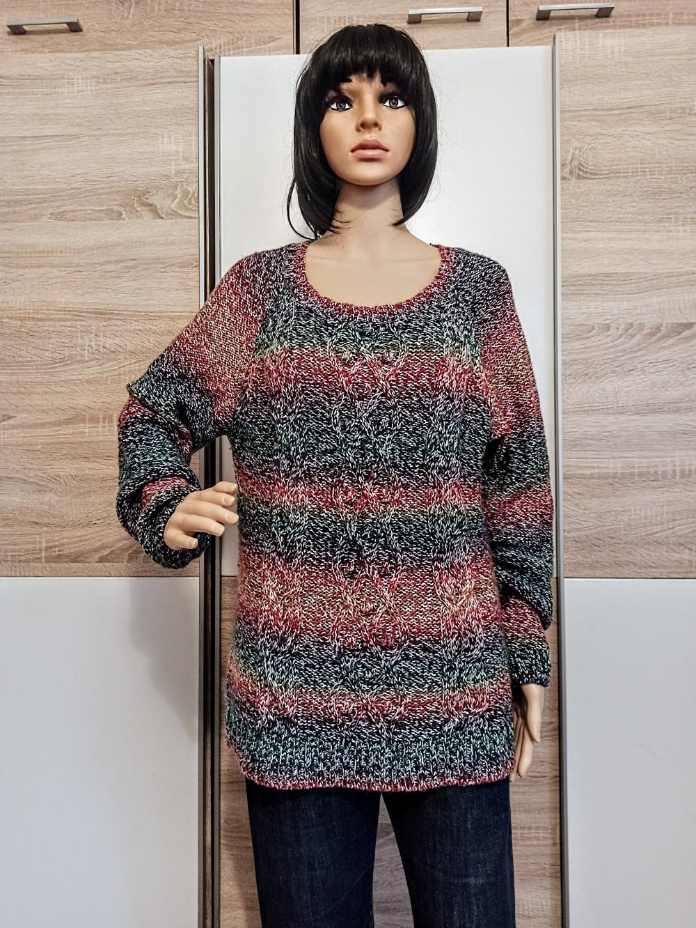 Schöner bunter Pullover von Gina