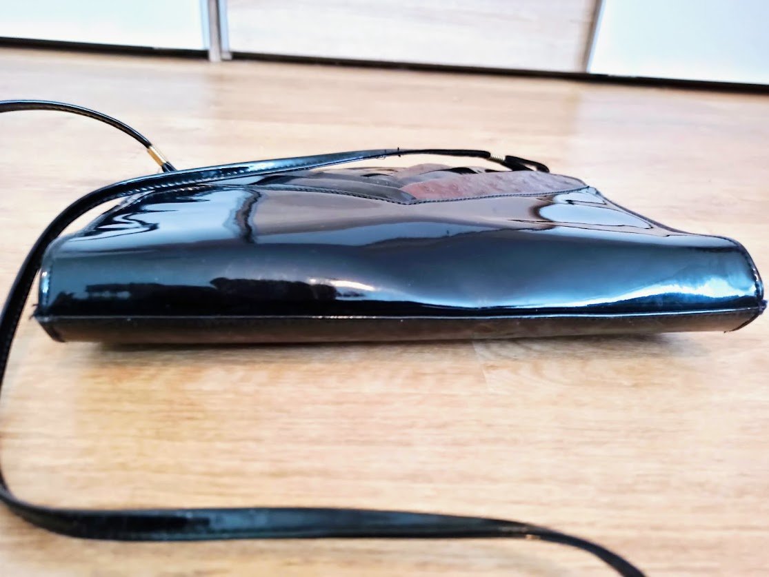 Schöne Lack-Leder Tasche braun/schwarz