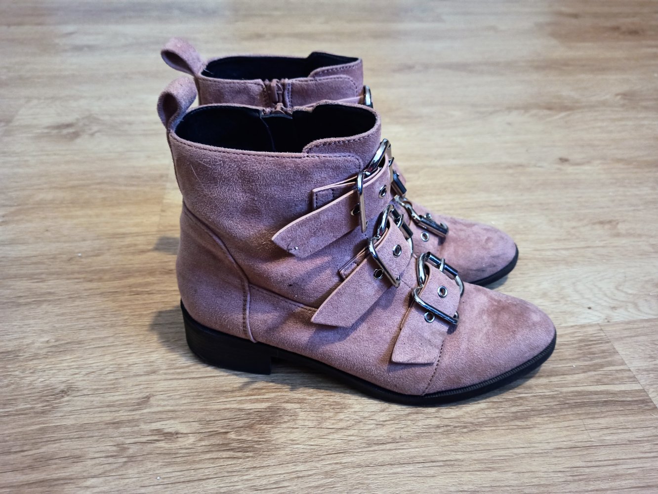 Tolle Stiefeletten in Rosa von Only