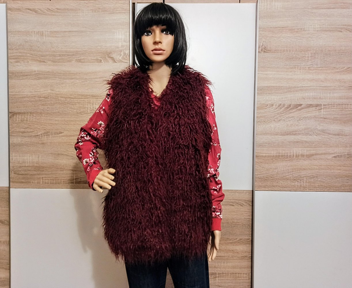 Schöne Weste in burgunderrot von Yessica