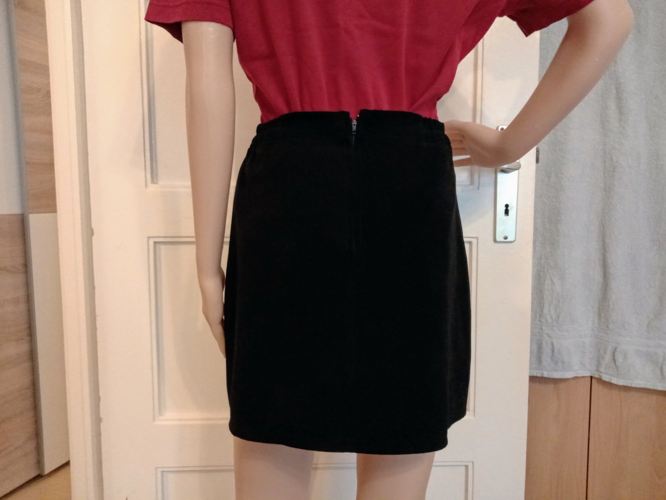 Sehr schönen Rock in schwarz 