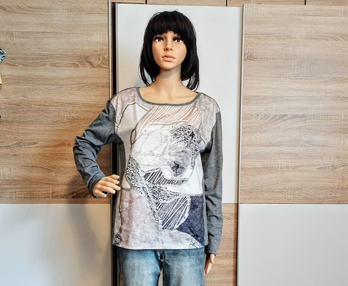 Schönes Langarm-Shirt in grau/silber/beige von Colours