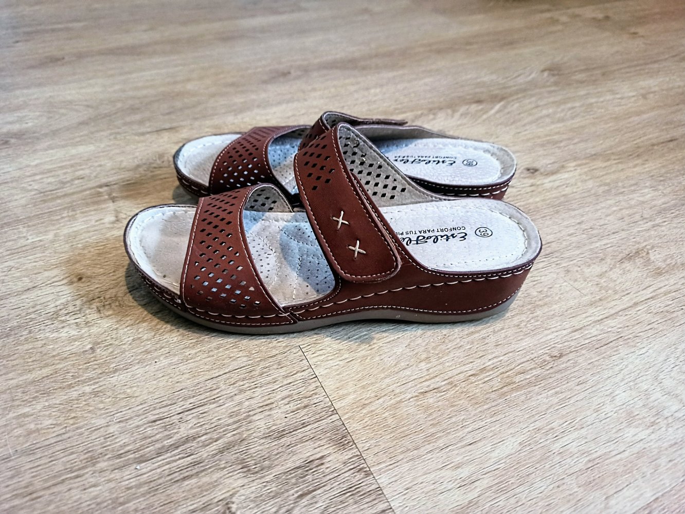 Tolle Damen Sandalen in Korallenrot von Estilo Flex