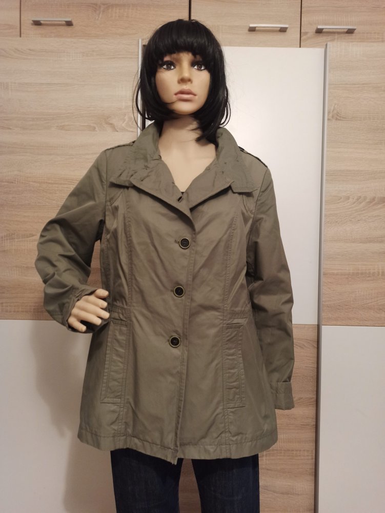 Schöne Jacke in grün von Peckott