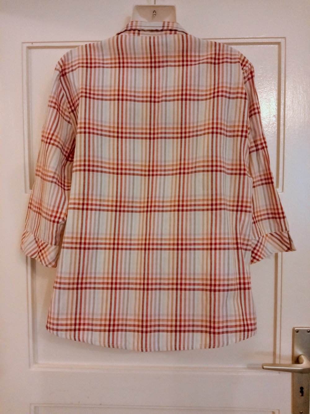 Sehr schöne karierte Bluse von King&Tea