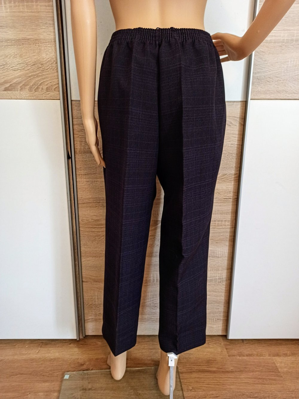 Schöne karierte Hose in Lila von Franztex