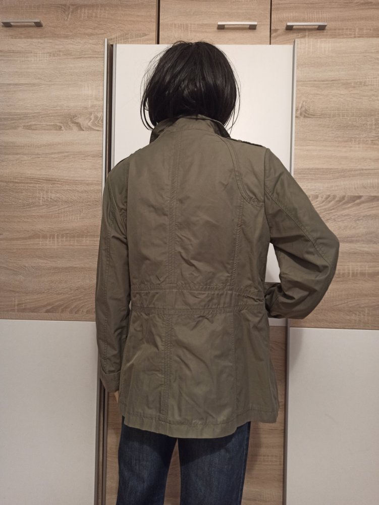 Schöne Jacke in grün von Peckott