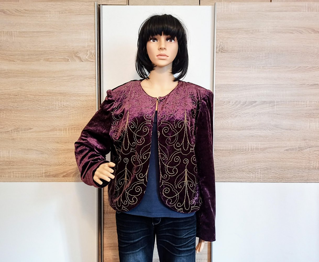 Schöne leichte Jacke in violett von Secendo