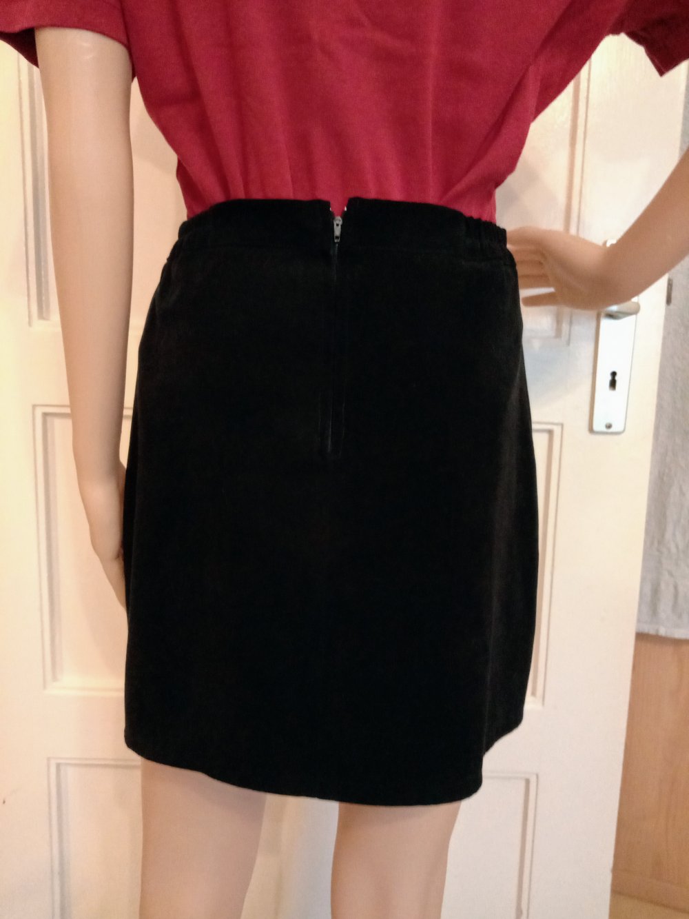 Sehr schönen Rock in schwarz 