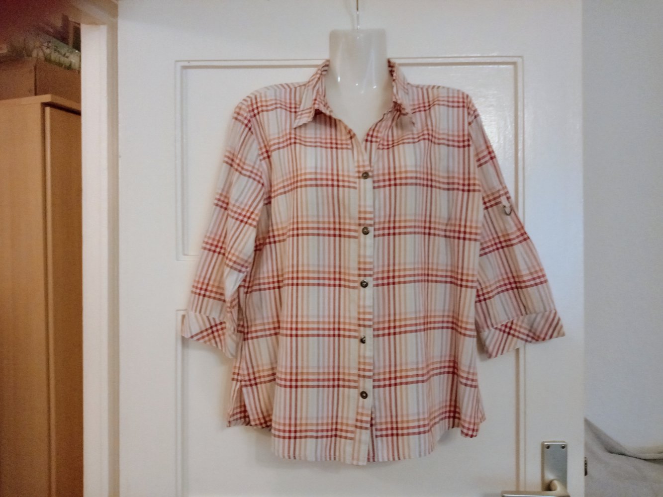 Sehr schöne karierte Bluse von King&Tea