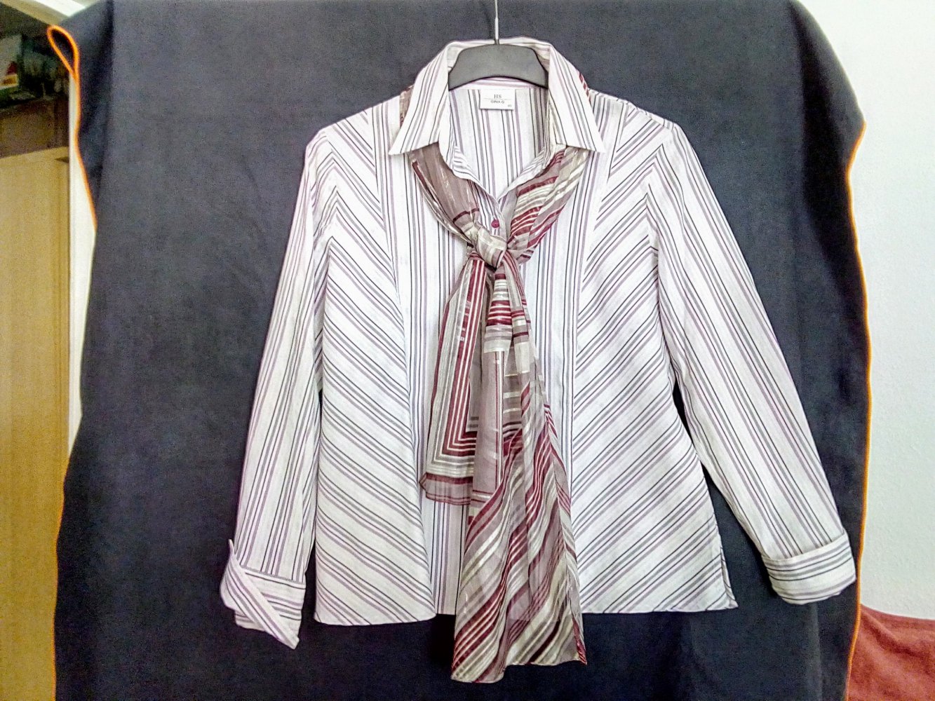 Sehr schöne Bluse mit Streifen von GinaG