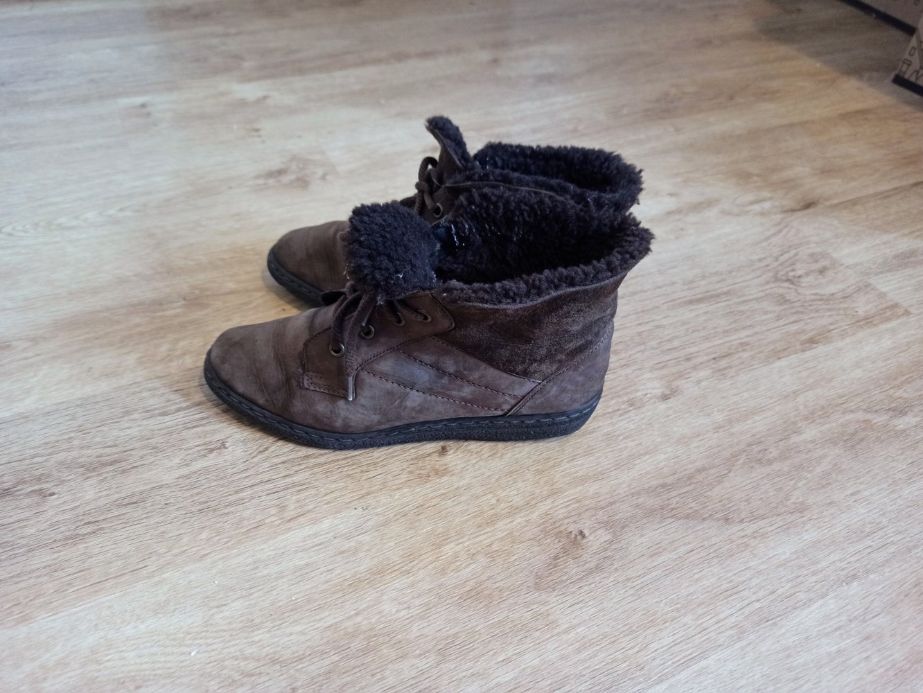 Tolle Wild-Leder-Stiefeletten in braun