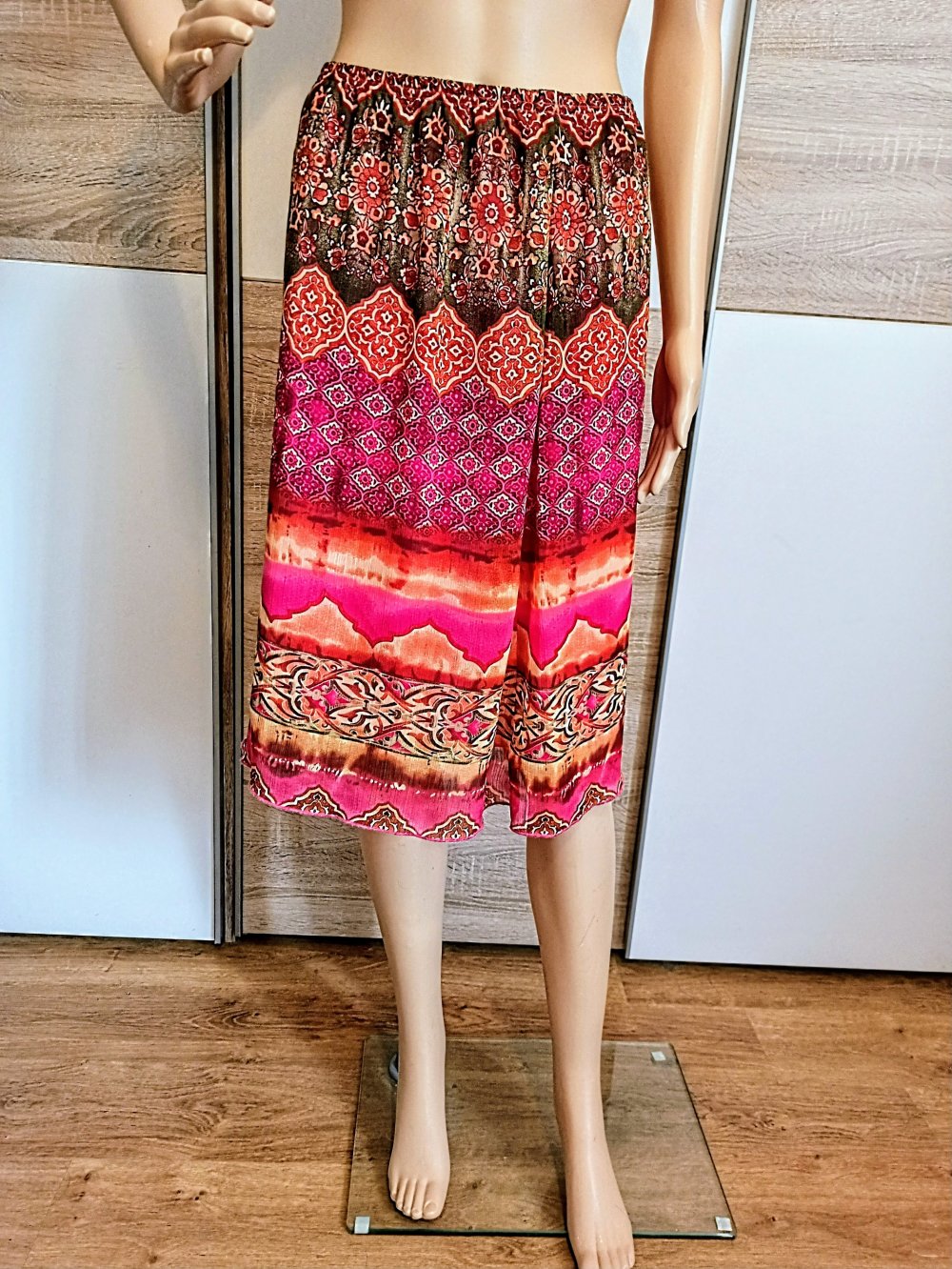 Schöner bunter Rock von J'Espere