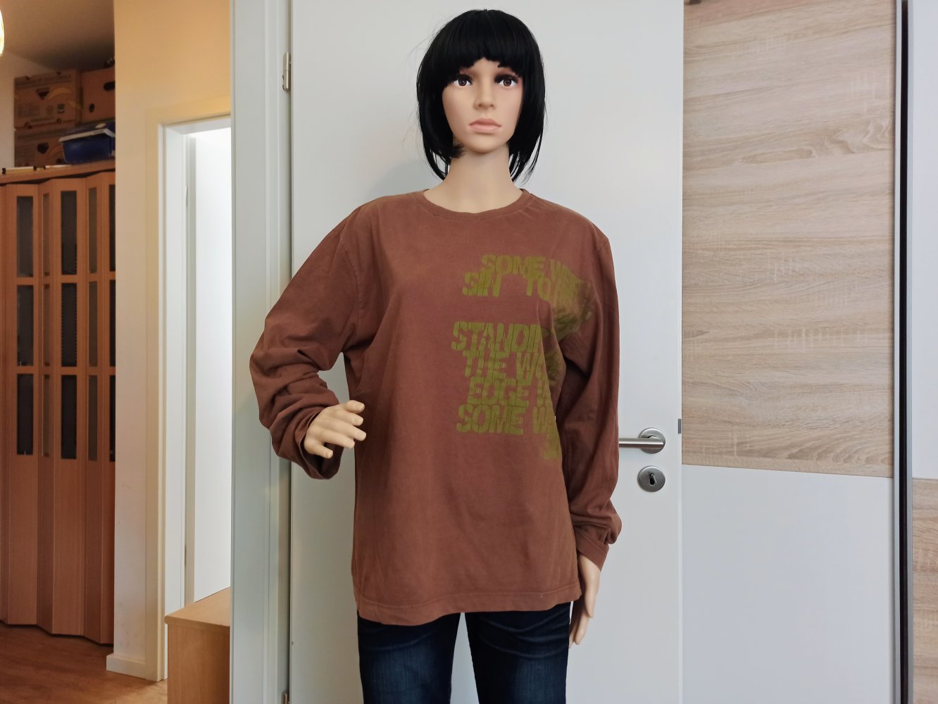 Schöner Langarm-Shirt in braun von review