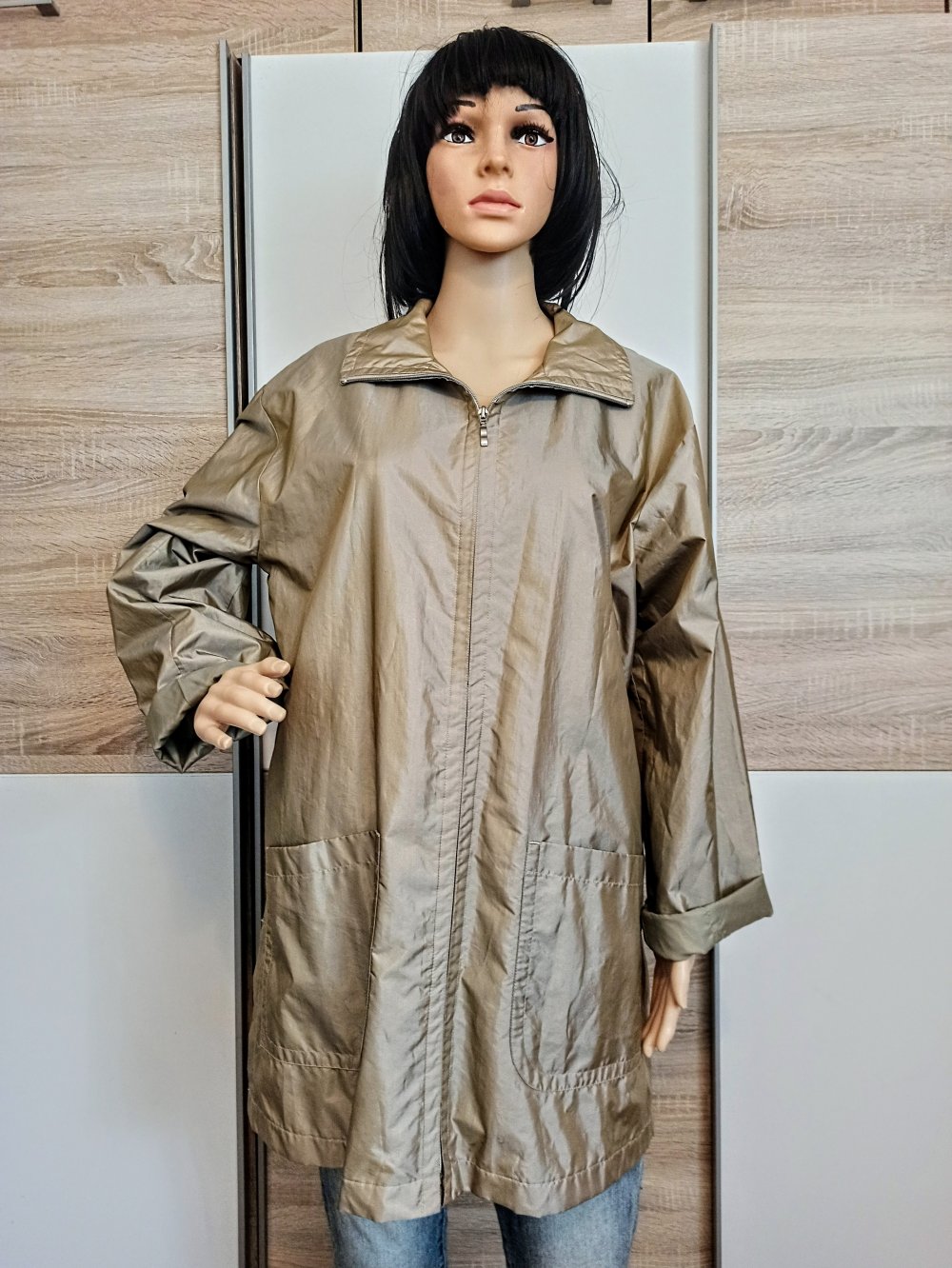 Schöne leichte Jacke in Beige von TCM