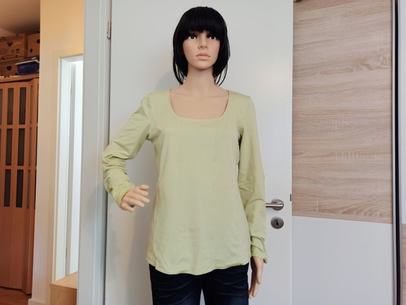 Schöner Langarm-Shirt in gelb von Heine