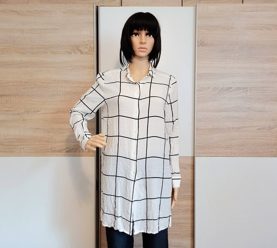 Schöne  karierte Bluse in schwarz/weiß