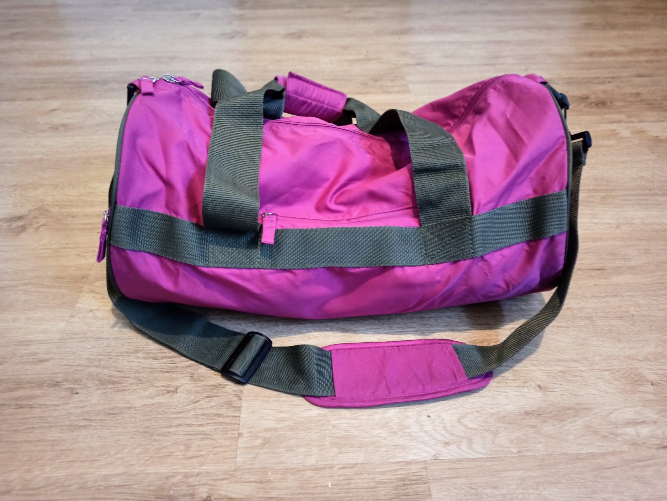 Schöne Sport-Tasche in pink