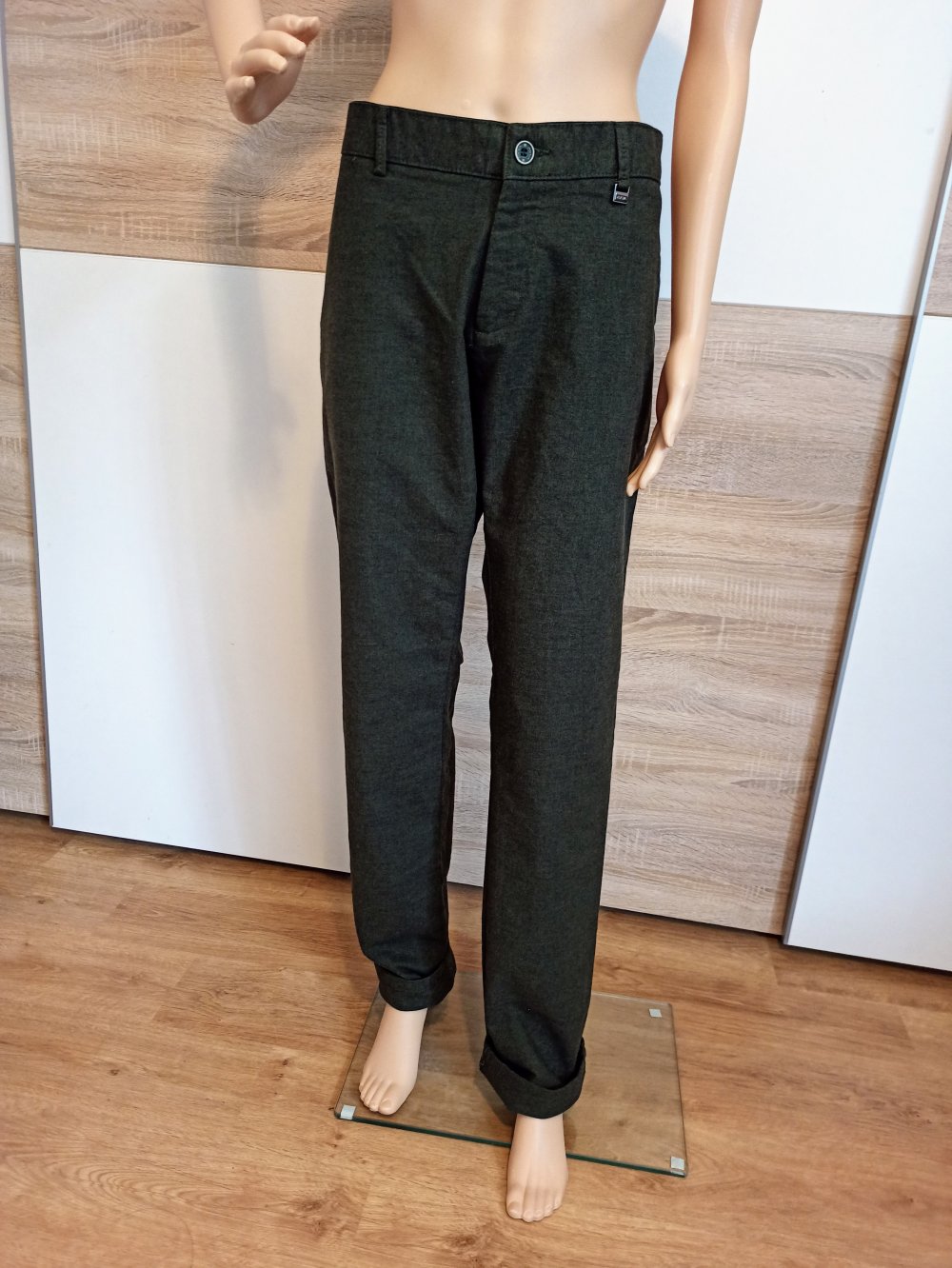 Schöne Hose in dunkel Grün von Dido Group