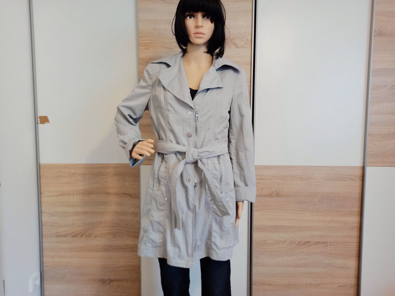 Schöne Jacke in grau von Blue Flame