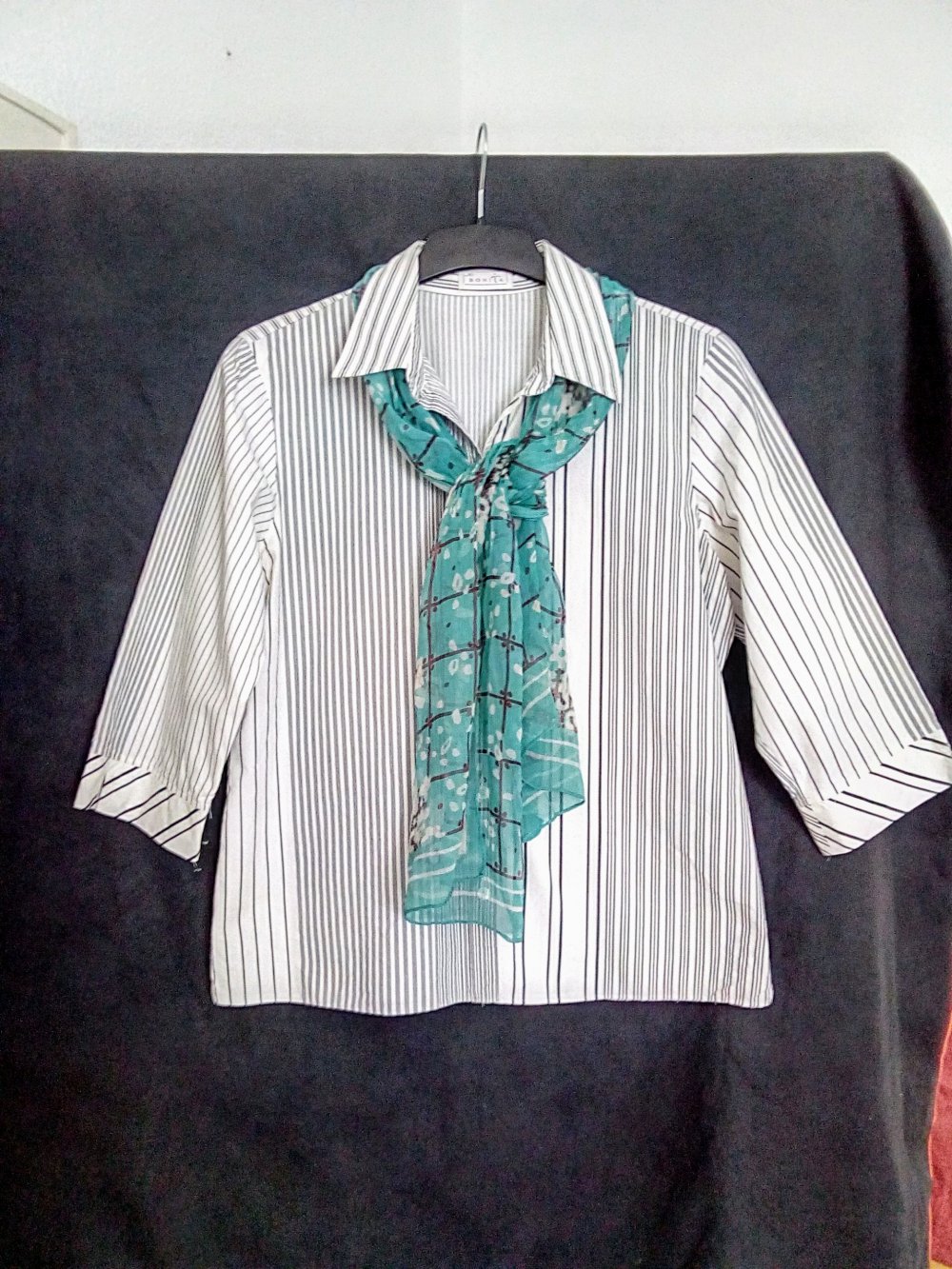 Schöne gestreifte Bluse von Bonita