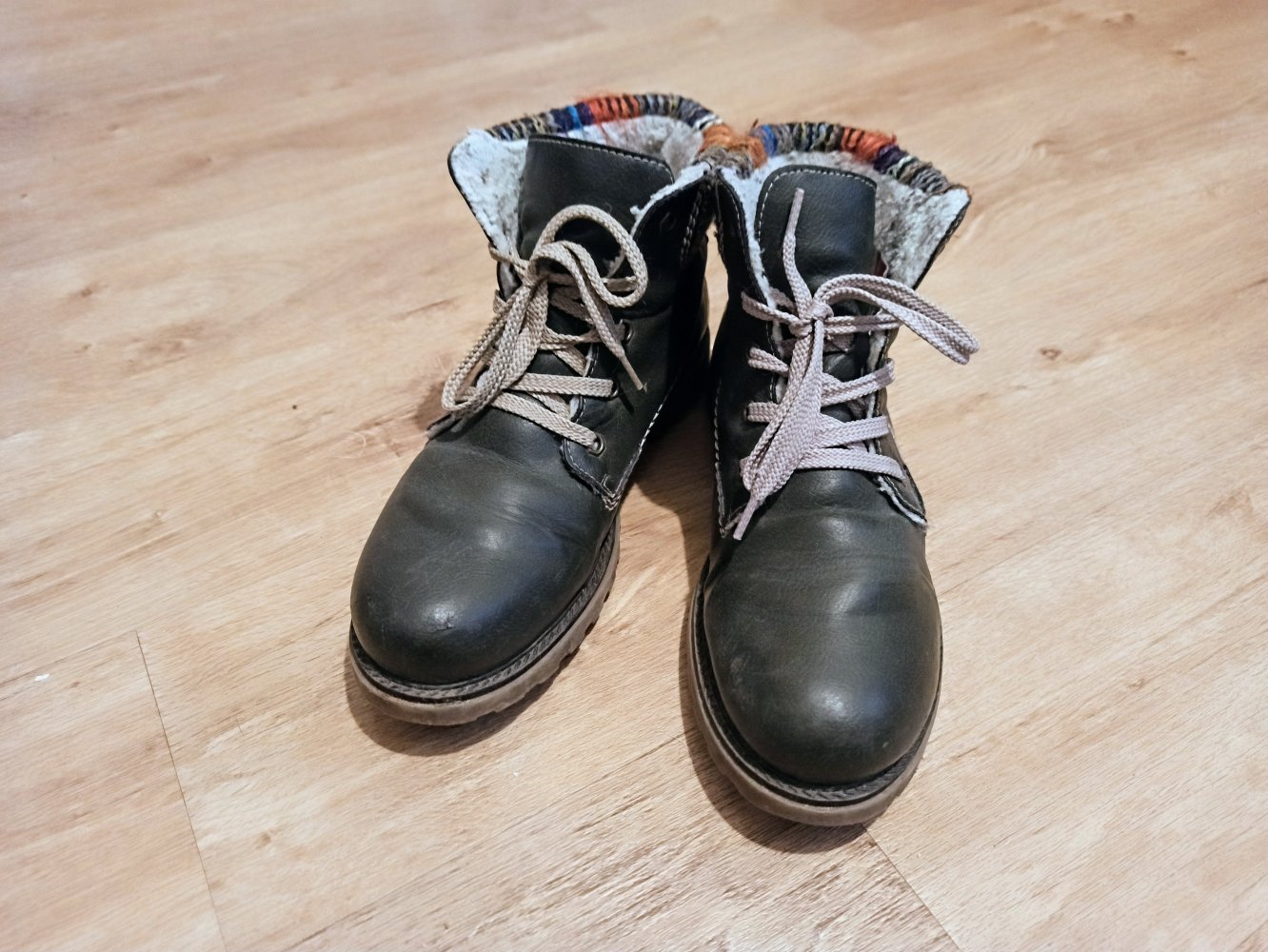 Tolle Boots in dunklem grün von Rieker