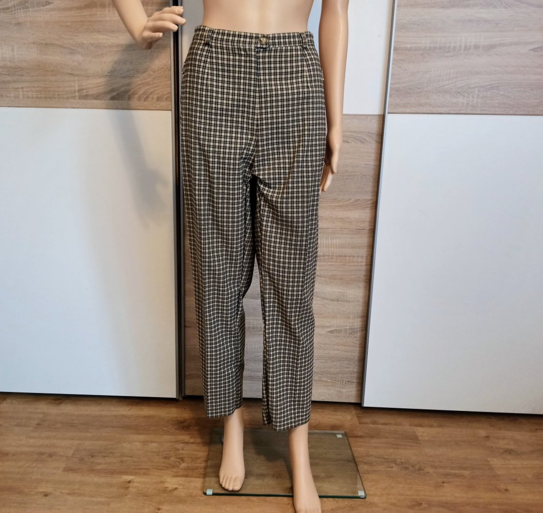 Schöne karierte Hose von Yessica