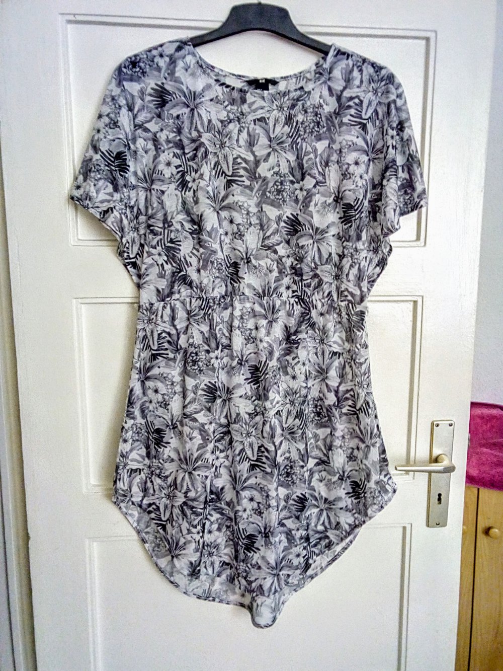 Sehr schönes Blümchen Kleid