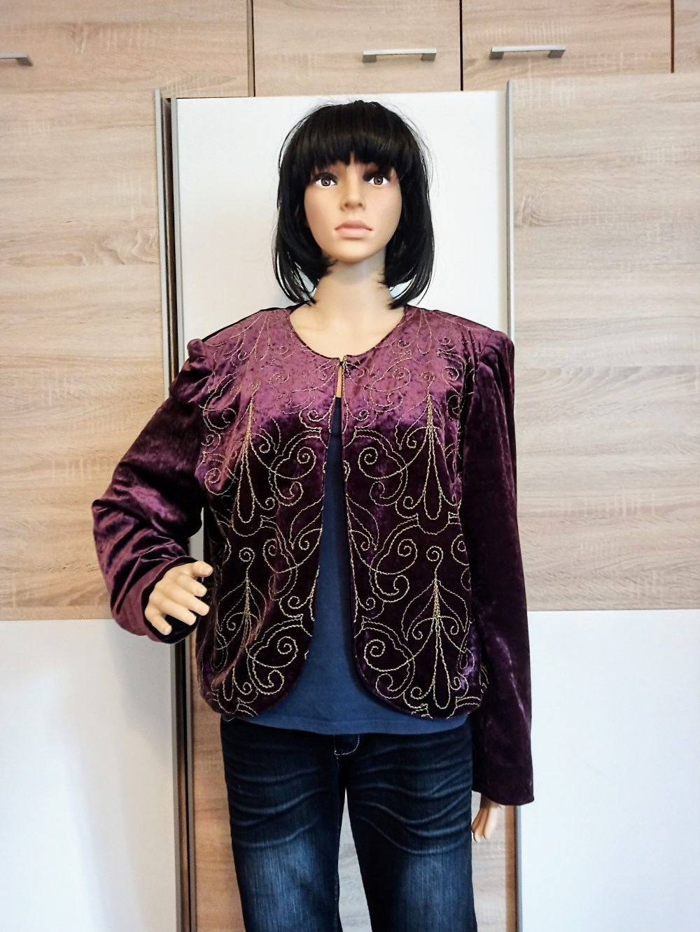 Schöne leichte Jacke in violett von Secendo