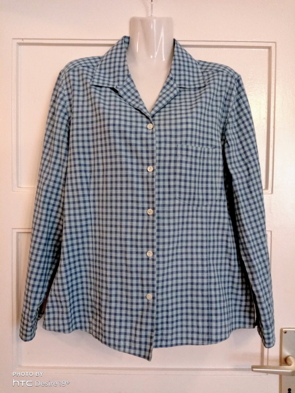 Sehr schöne karierte Bluse von Yorn 