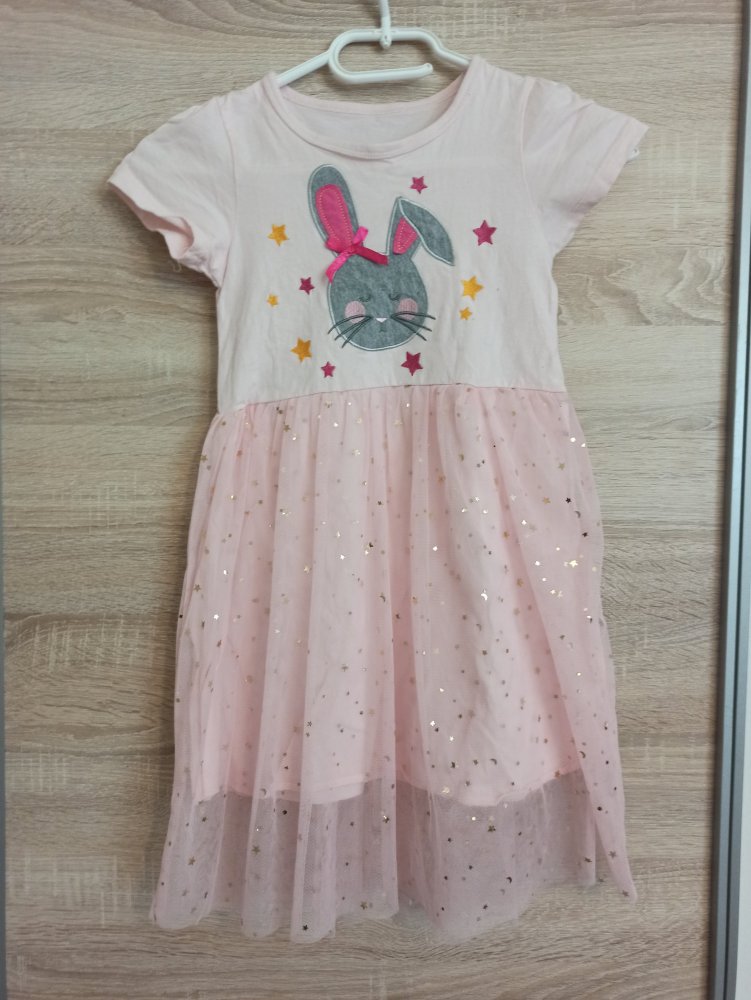 Schönes Kleid in Rose mit Hase und goldene Pailletten