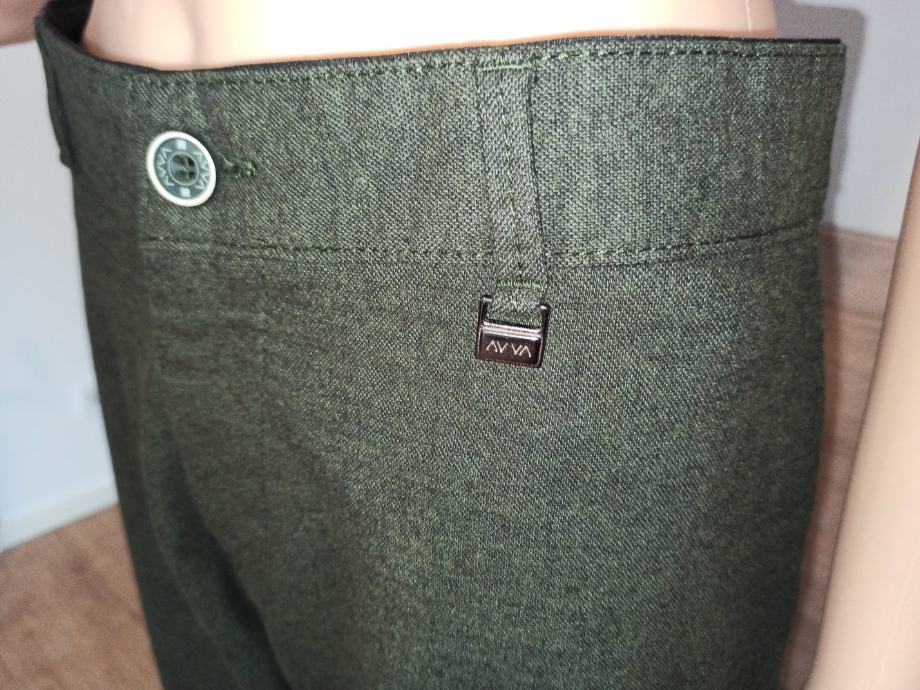 Schöne Hose in dunkel Grün von Dido Group