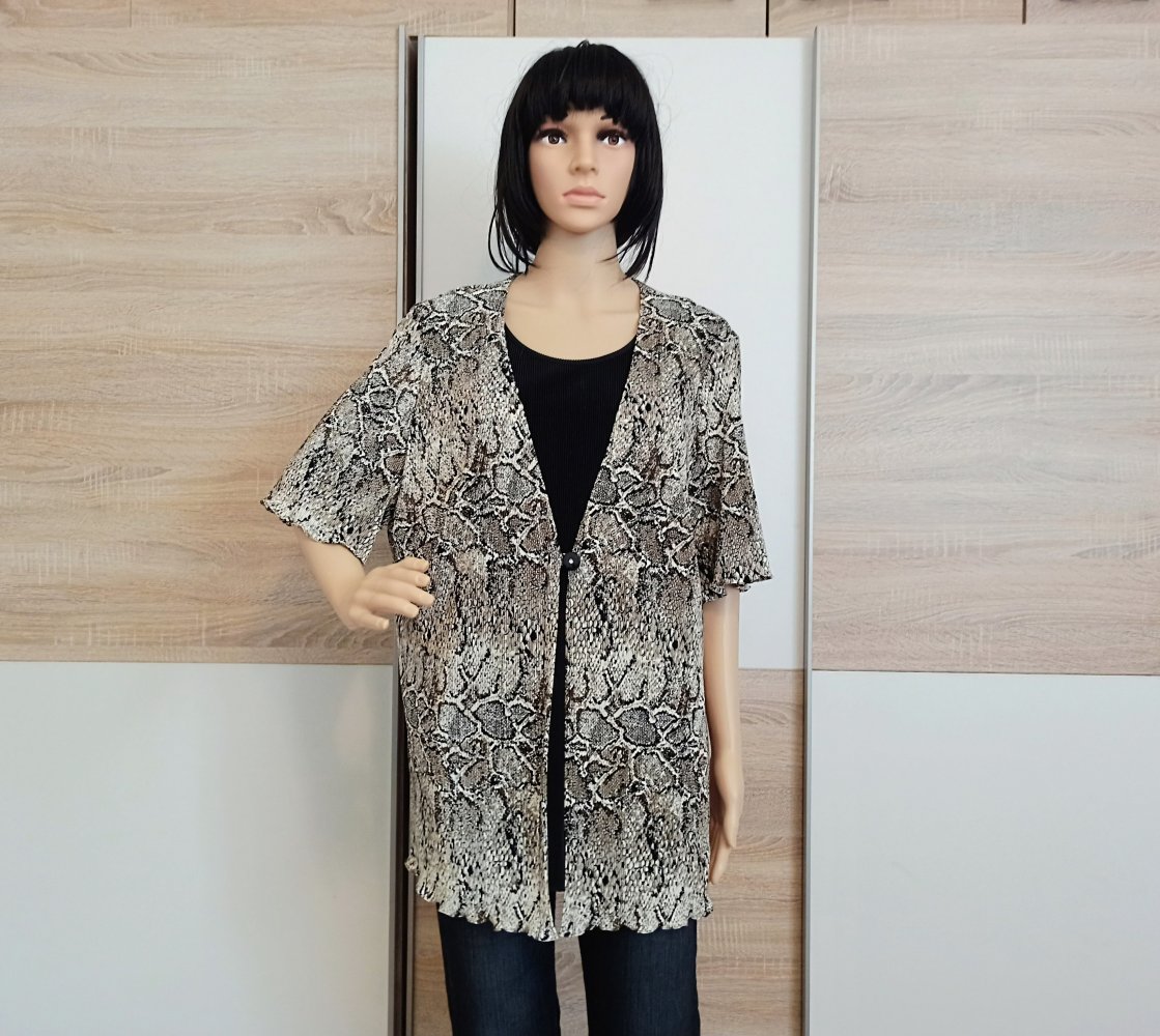 Schöne Bluse in Schlangen-Muster von Barisal