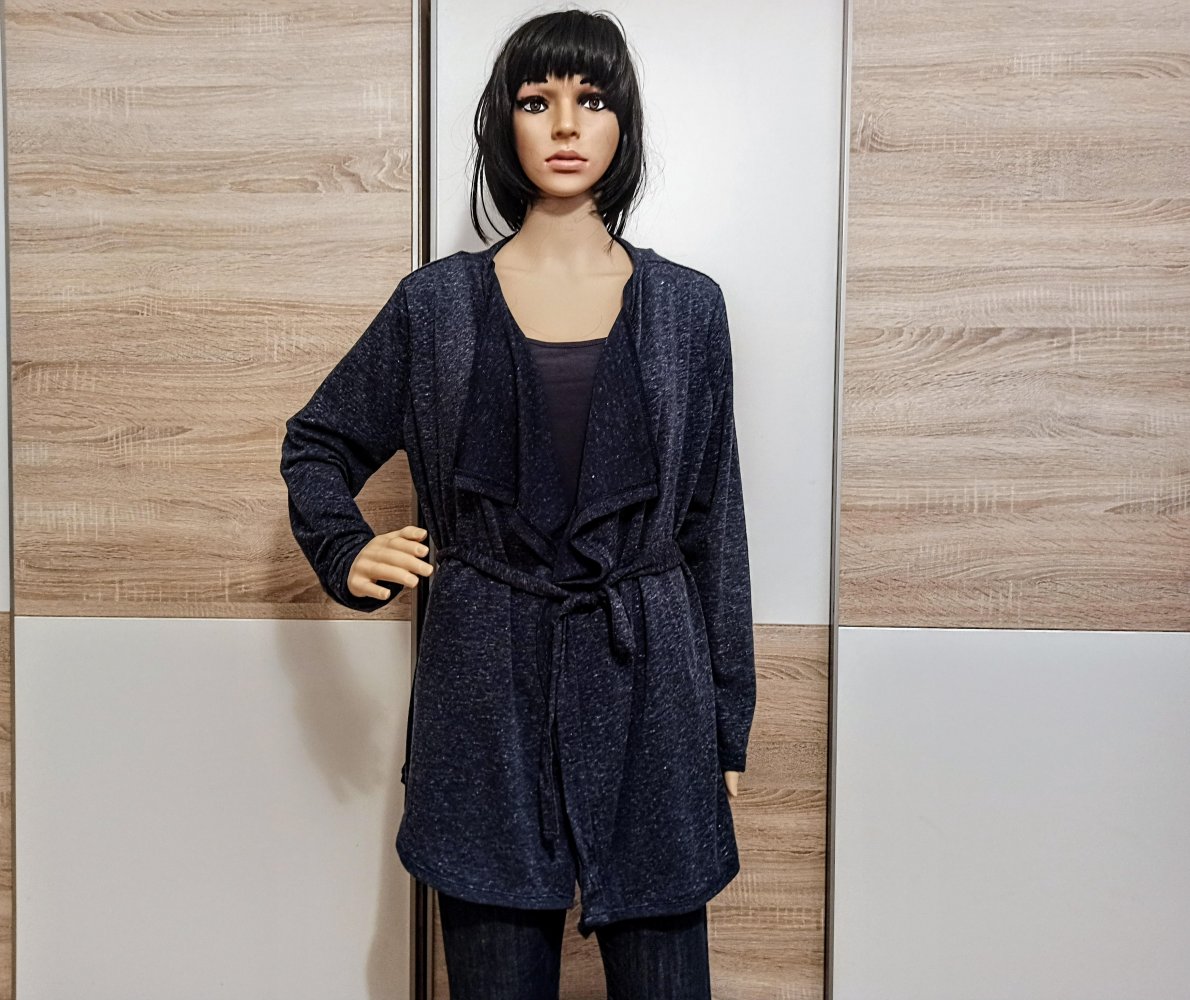 Schöne Jacke in marienblau von Gina Benotti