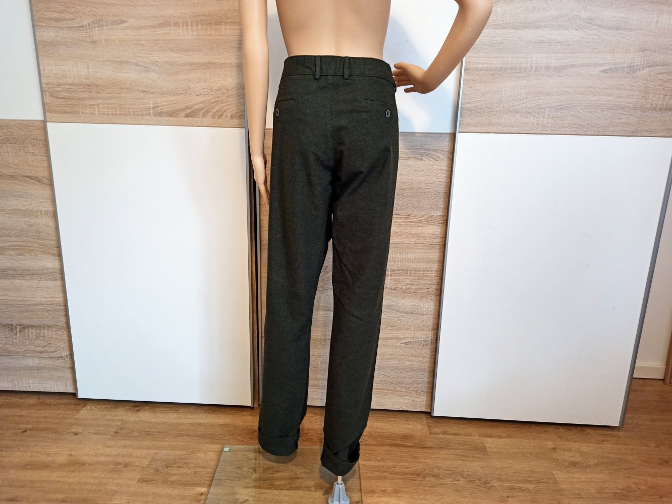 Schöne Hose in dunkel Grün von Dido Group