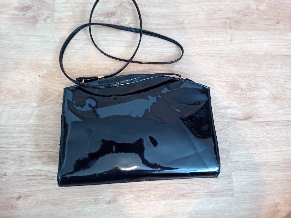 Schöne Lack-Leder Tasche braun/schwarz