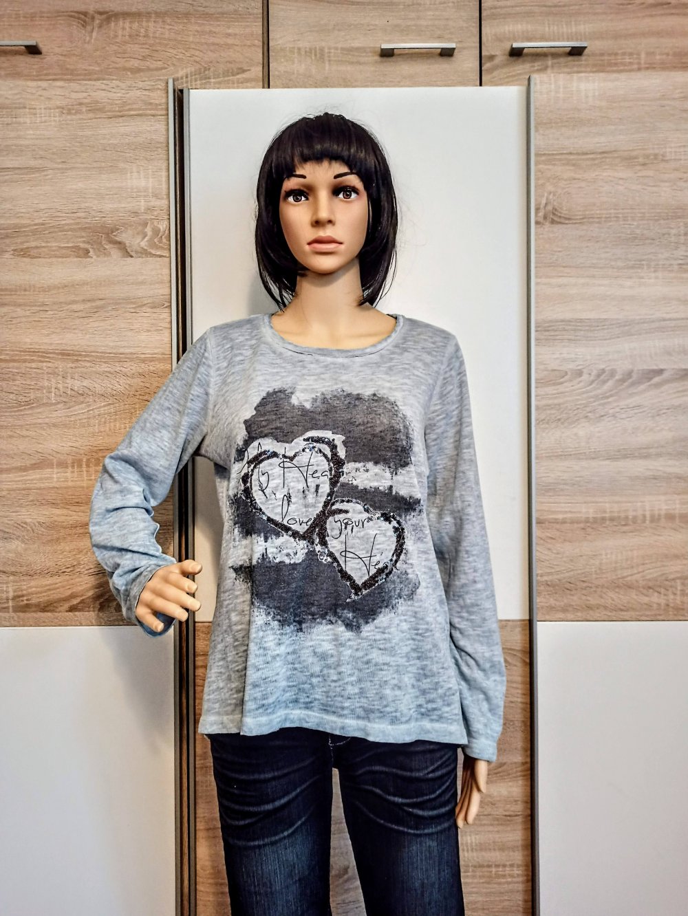 Schönes Langarm-Shirt in hellem blau von Gina Benotti mit zwei Herzen