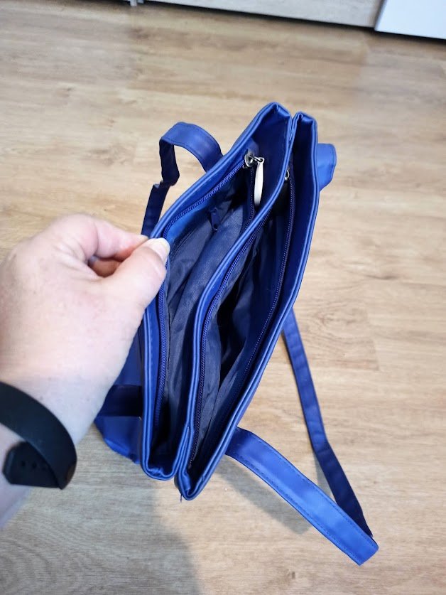 Schöne Tasche in farbe Lila