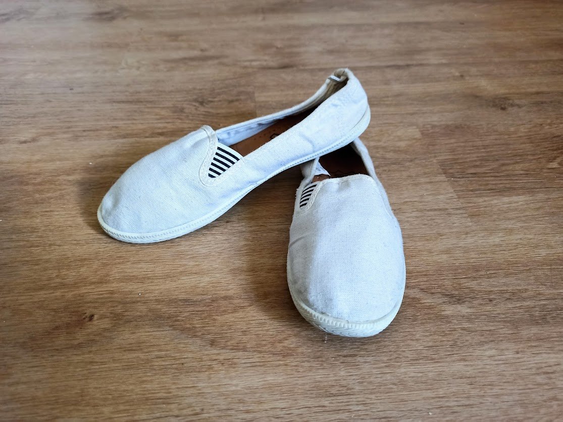     Sehr schöne Sneakers von weiß