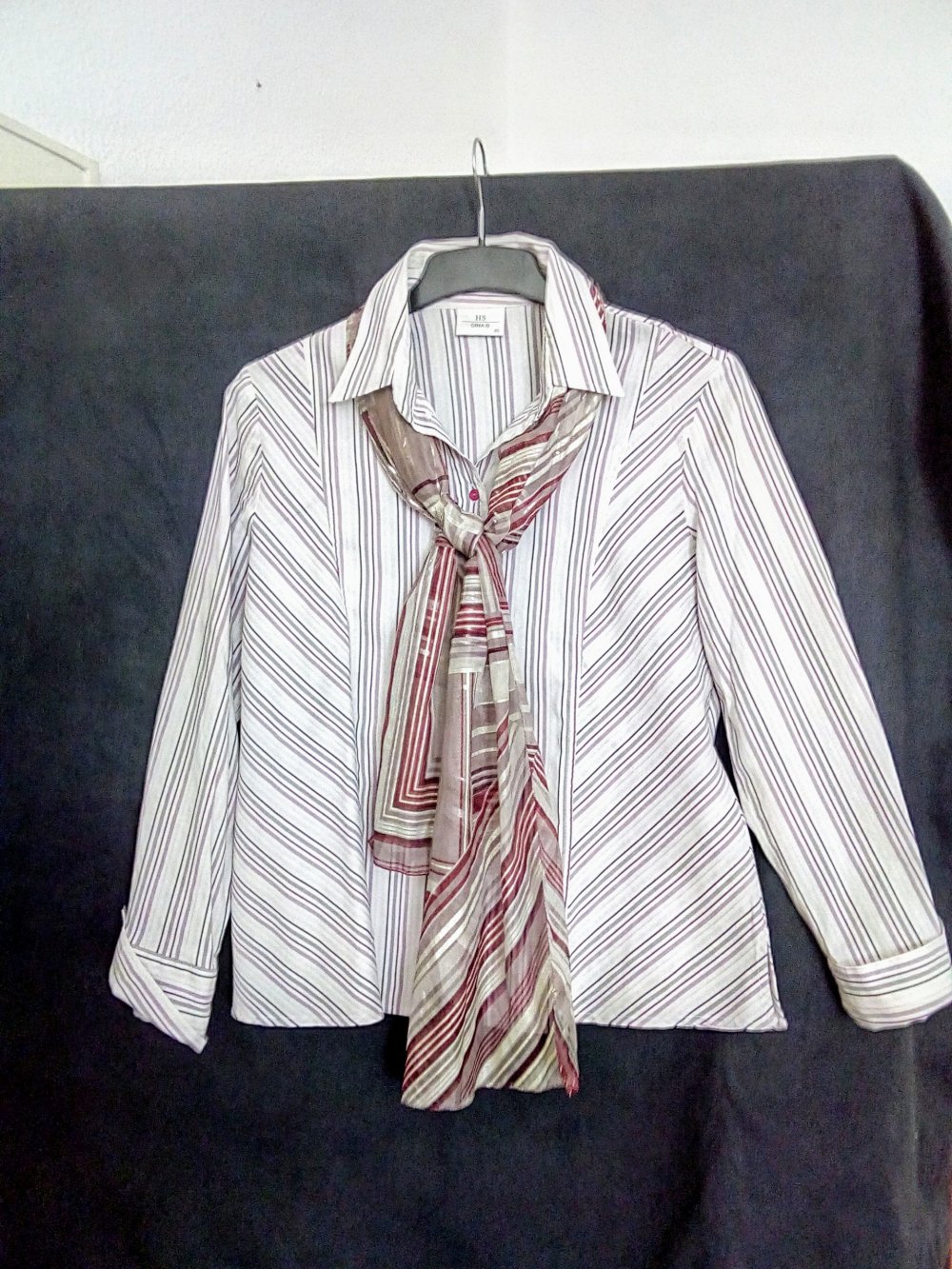 Sehr schöne Bluse mit Streifen von GinaG