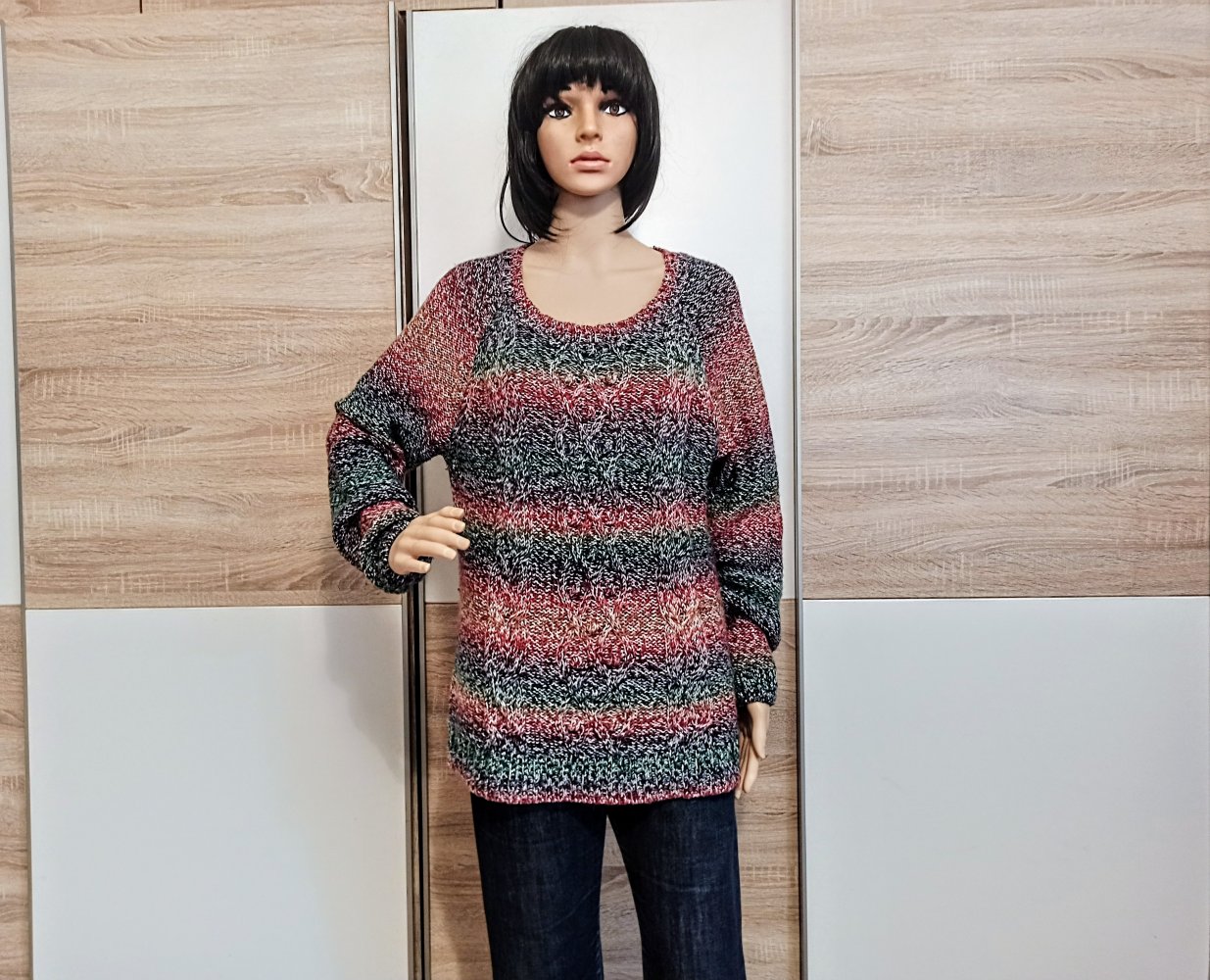 Schöner bunter Pullover von Gina