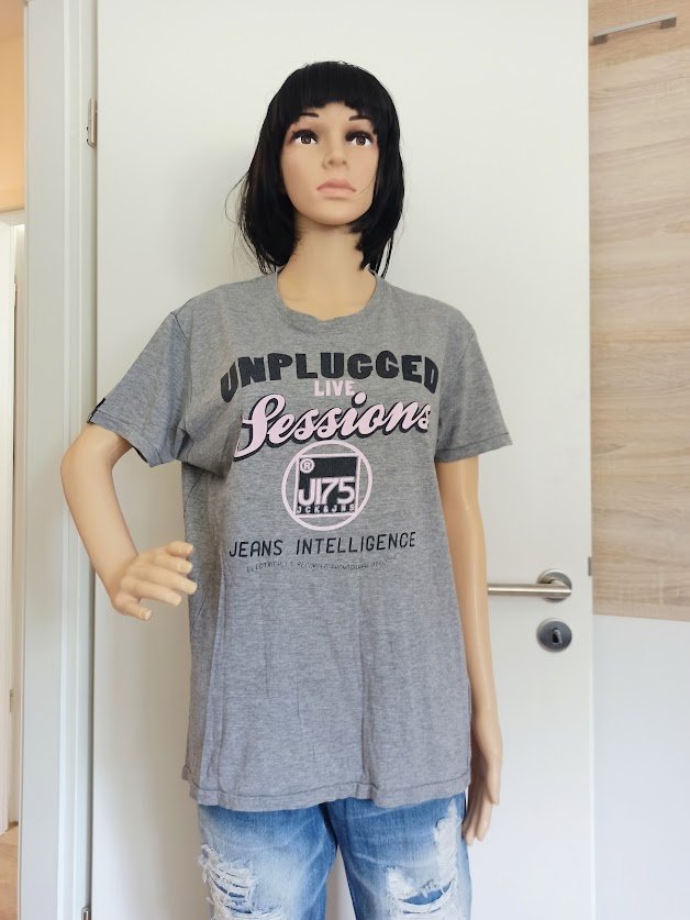 Sehr schönes T-Shirt  von Jack&Jones in grau