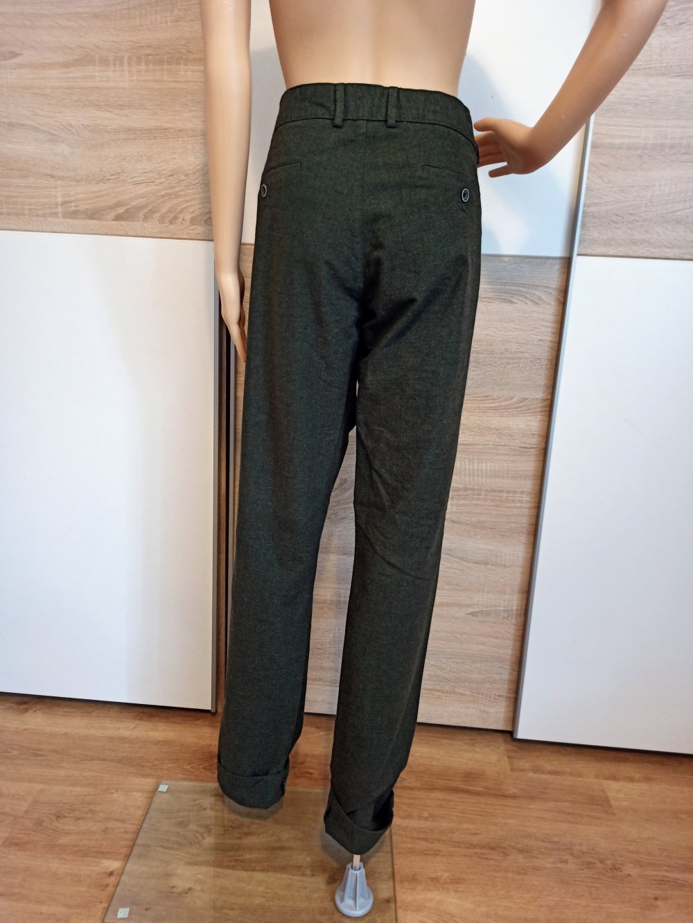 Schöne Hose in dunkel Grün von Dido Group